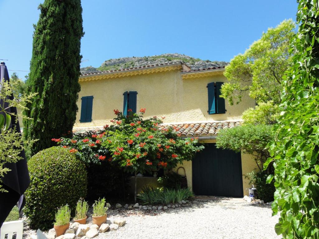 Les Montades Chambres d'Hôtes Anduze Extérieur photo